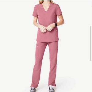 Mauve FIGS scrub set NWT